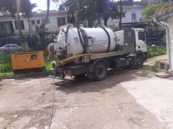 Camion débouchage canalisation nettoyage vidange