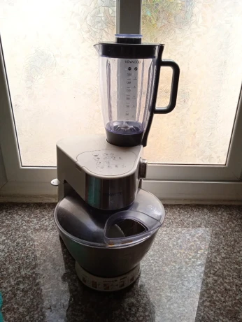 Robot kenwood