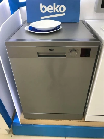 PROMOTION LAVE VAISSELLE BEKO 13 COUVERT SILVER