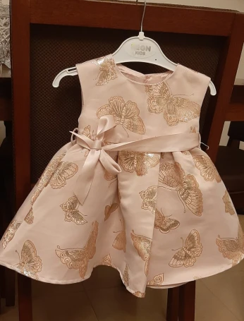Robe en brocard porté une fois