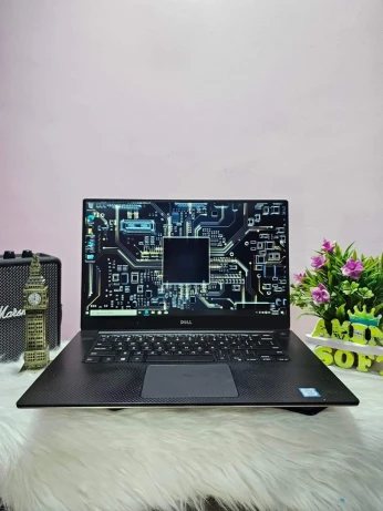 DELL Precesion 5520 i7 7820HQ & NVIDIA Quadro M1200 4Gb GDDR5