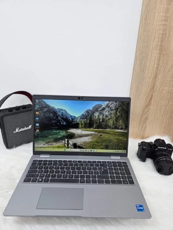 DELL PRECISION  3570 15.6"  i5 1250P 16GB/512GB