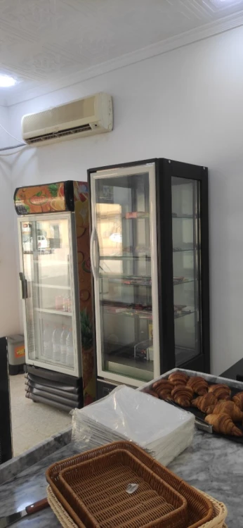 Frigo présentoir