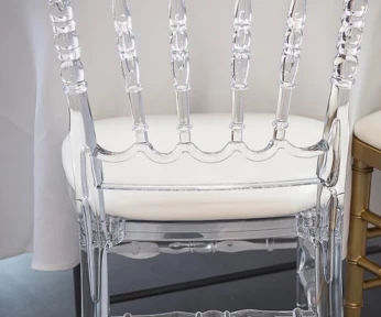 Location chaise Napoléon et table ronde avec nappes