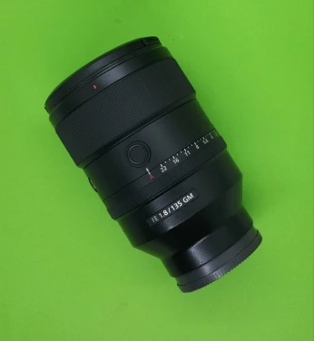 Sony FE 135 mm f/1,8 GM