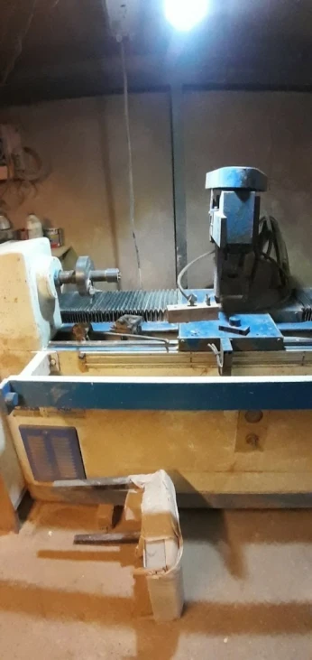 Tour a bois automatique torsadée