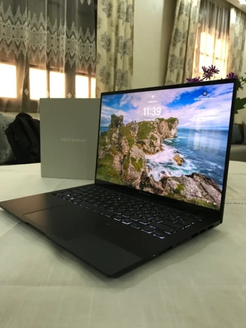 Asus Zenbook Pro 14 OLED - I9 13900h/ RTX 4070/ RAM 48GB DDR5/ 2.5k OLED 120Hz