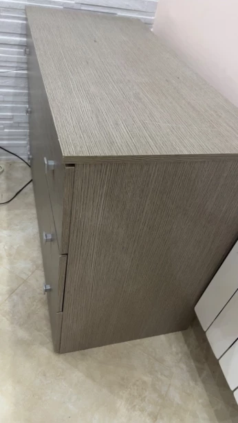 Armoire 6 portes + coiffeuse 3 tiroirs