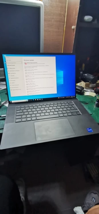 DELL precision 5680 i7 13700H 32go 1to ssd RTX A1000