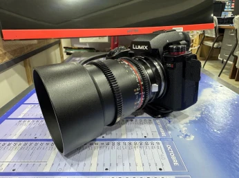 LUMIX S5 II +OBJECTIF 85mm 1.5 7k clics