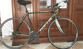 Vélo de route FOCUS
