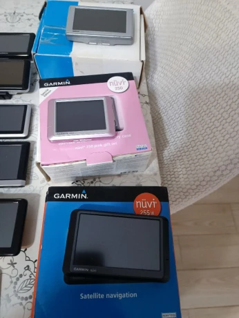 GPS Garmin plusieurs modèles avec prix voir en bas de l'annonce. جميع الأجهزة مع السعر انظر تحت