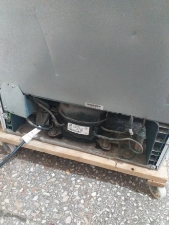 AVENDRE REFRIGERATEUR CONDOR MODEL CRF-T140D15/CRF-T140D15-N CONTACTÉ MOI 0697163325