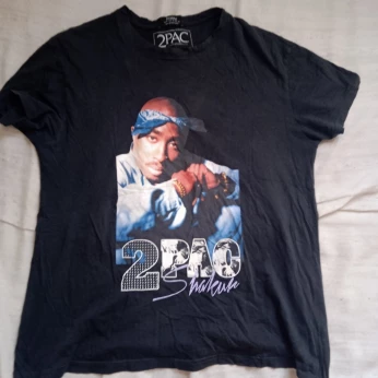 T-shirt Bershka 2pac oversize made in Portugal