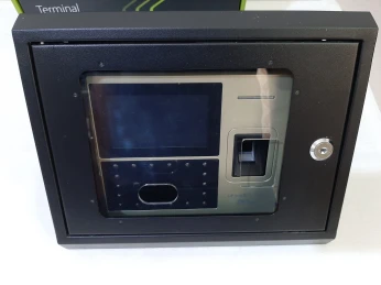 Pointeuse Uface800 avec CAGE DE Protection