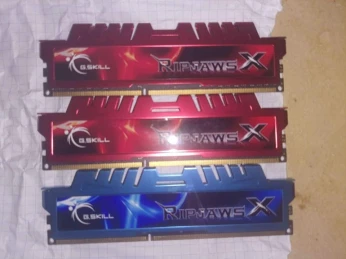 RAM DDR3 X 32 GO (16 + 8 +8)