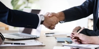 Associé / Partenaire financier