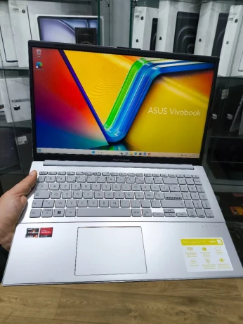 Asus VivoBook Go 15 RYZEN 5 7520U/16G DDR5/1T SSD NVME 3.0/15.6 FHD/Radeon 610M/WIN 11/ SOUS EMBALLA