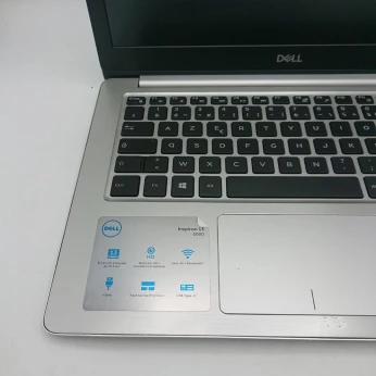 Dell Inspiron 13" 5000 i5-8250U 16 Go ddr4 256 Go SSD 13.3 pouces FHD intel UHD graphics 620