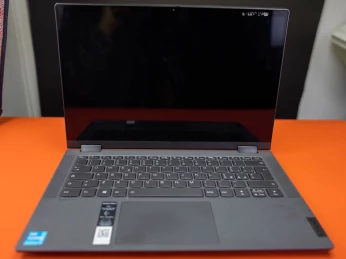 Lenovo IdeaPad Flex 5 11th Gen Intel Core i3 14 inches FHD IPS 2-in-1 Touchscreen