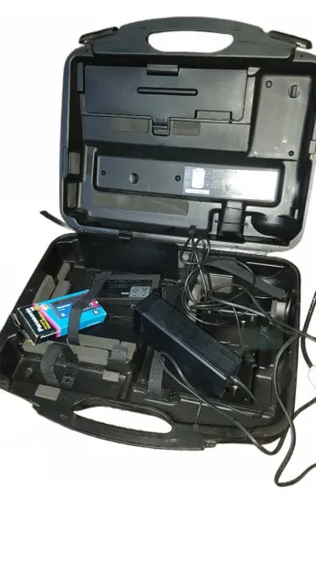 Camera video + 2 batteries rechargeables+chargeur+trépied professionnel +accesseoirs