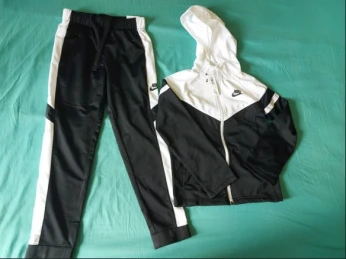 Ensemble de survêtement Nike 8 ans 128-137cm