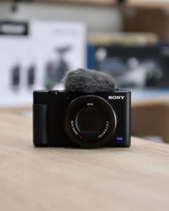 Camera Sony zv1 neuf pour les vlog . Tripode offert