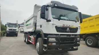 HOWO SINOTRUK Camion benne 8X4. 22 M² 2024