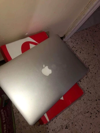 Mac book