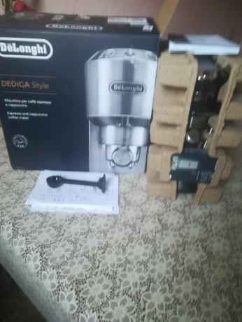 Machine à café delonghi DEDICA MÉTAL EC 685