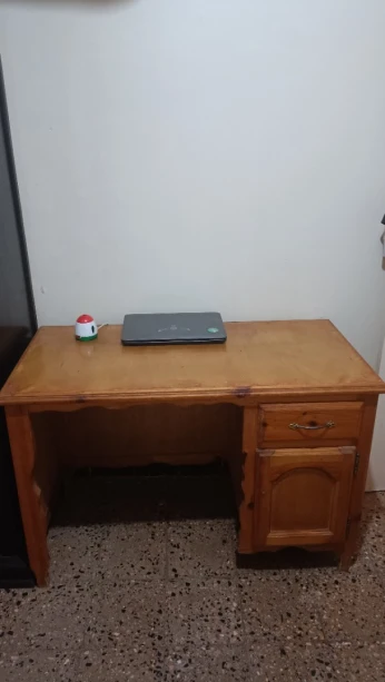 مكتب للبيع