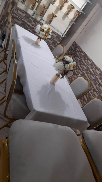Location de chaises, de tables, et de vaisselle
