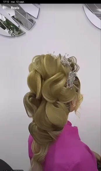 Formation coiffeure 3d et chignon simple