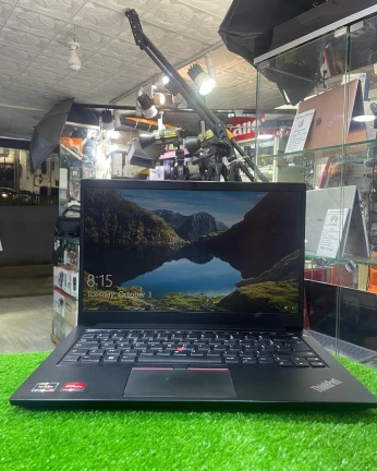 Lenovo Thinkpad E14 Gen 3 Ryzen 5 16 Gb ram 256 Gb ssd Radeon TM ecran FHD etat 10/10 comme neuf