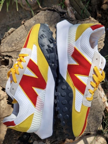 New Balance Casablanca XC-72