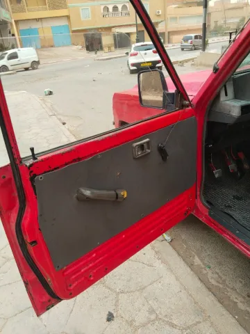 Nissan Pickup 1998 8