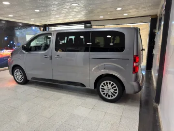 Peugeot Traveller Expert 2025 2