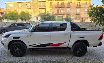 Toyota Hilux 2024 GR 9