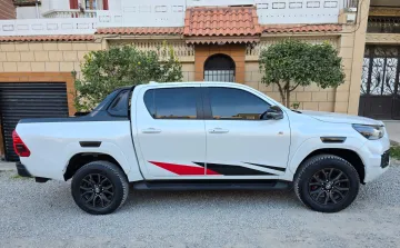 Toyota Hilux 2024 GR 14