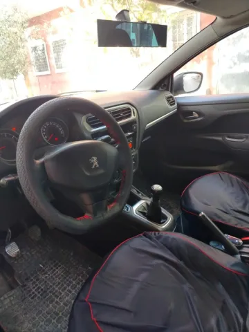 Peugeot 301 2013 Active 8