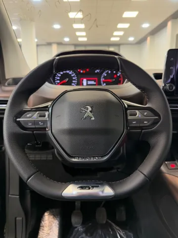 Peugeot Rifter 2025 GT 34