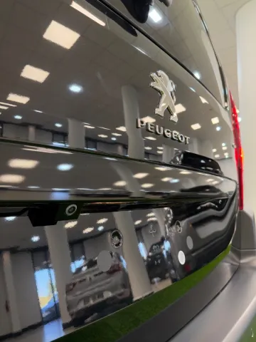 Peugeot Rifter 2025 GT 10