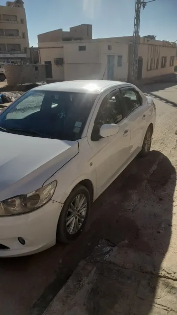 Peugeot 301 2013 Allure 8