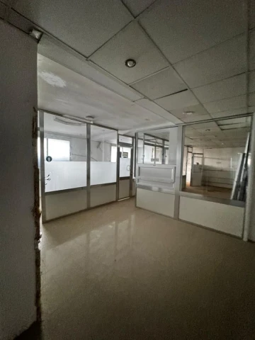 Location Hangar Oran Es senia 5