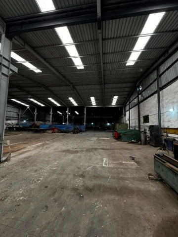 Location Hangar Oran Es senia 8