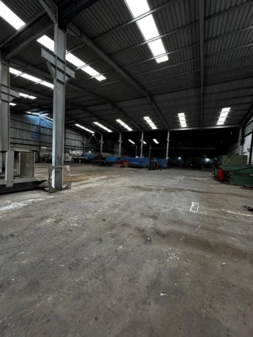 Location Hangar Oran Es senia 7