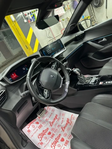 Peugeot 208 2023 GT