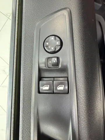 Peugeot Expert 2024 Combi 4