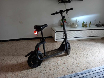 motos-et-scooters-francais-trottinette-2024-boumerdes-algerie