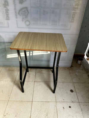 bureaux-chaises-et-tables-scolaires-pedagogiques-كراسي-و-طاولات-khenchela-algerie